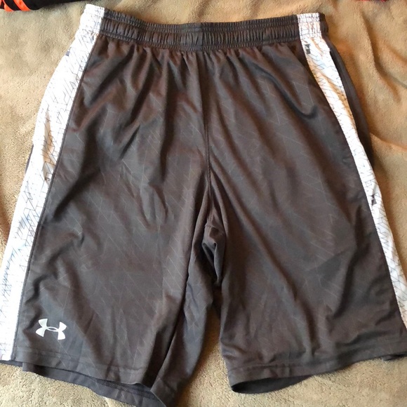 under armour outlet mens shorts